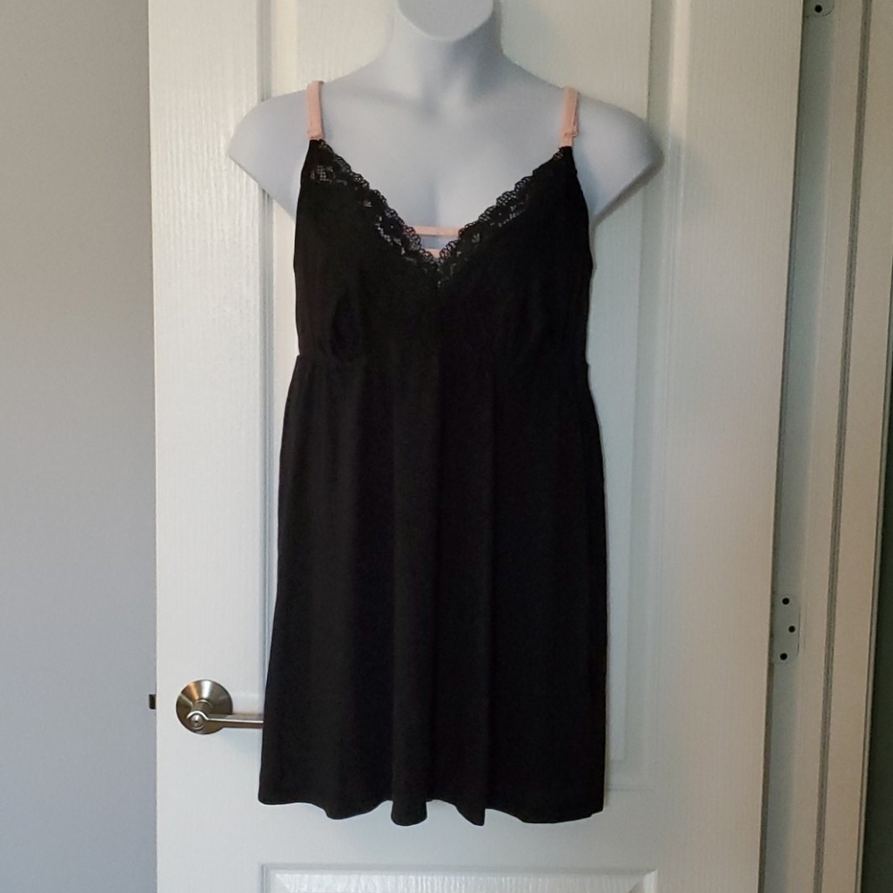 Cacique chemise black w pink accents